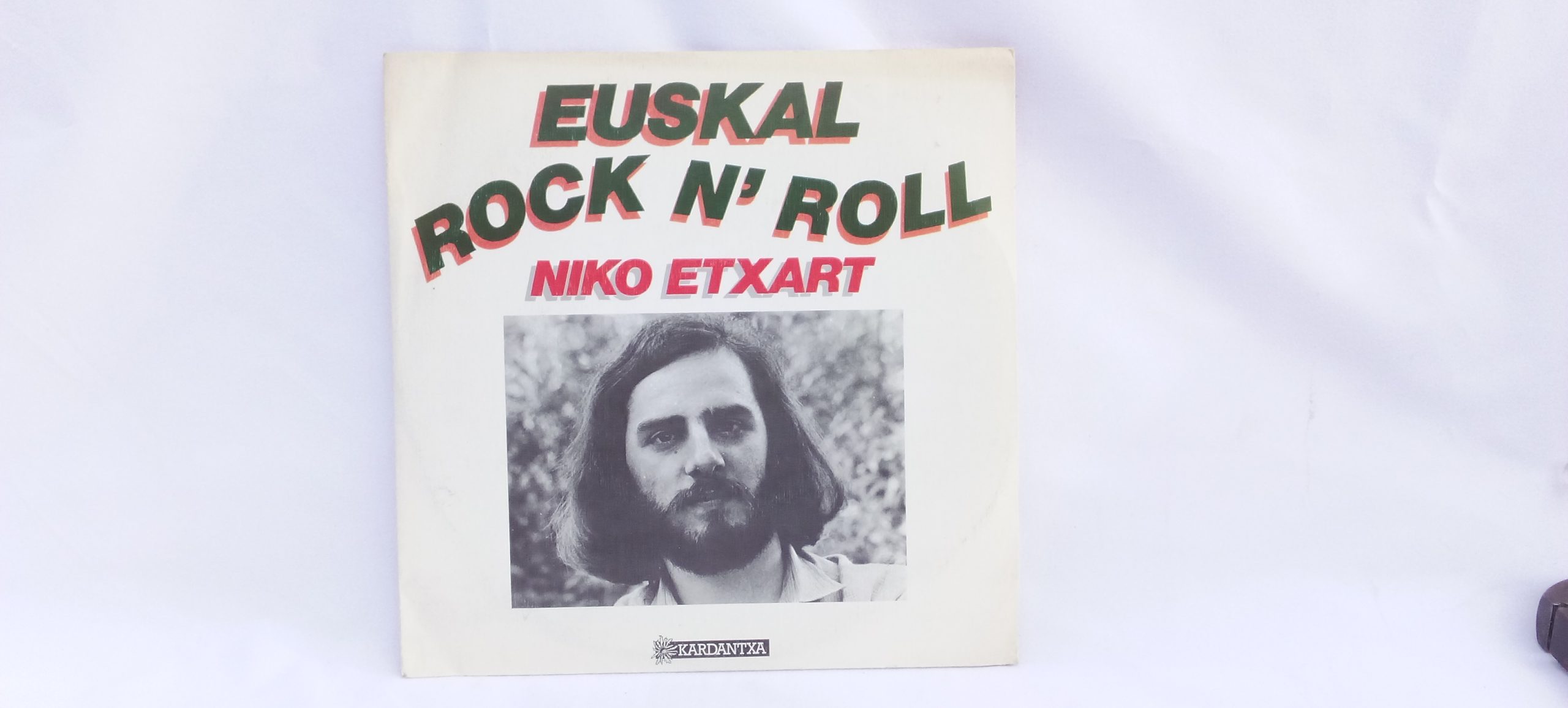 Dónde vender vinilos Folklore, Niko Etxart: Euskal Rock N' Roll, Compra Venta vinilos España, Compro discos de vinilo, Compra de vinilos en Barcelona, cuánto pagan por discos de vinilo, vinilos de Folklore segunda mano